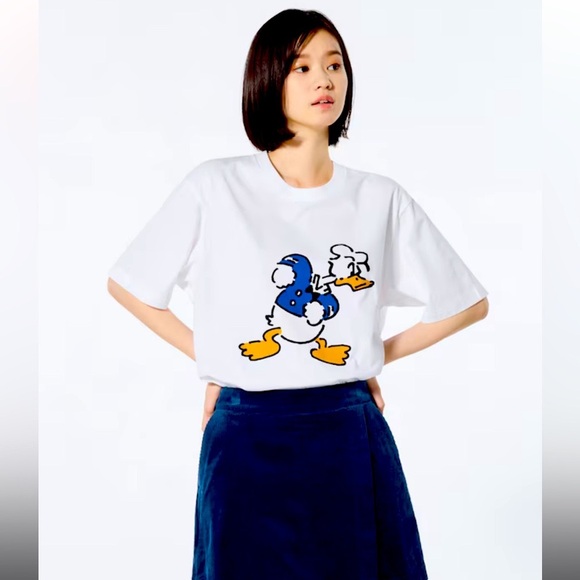Uniqlo Tops - Uniqlo x Disney nagaba tee Donald Duck unisex tee
